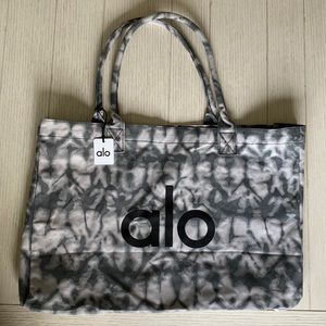 alo canvas shoulder bag